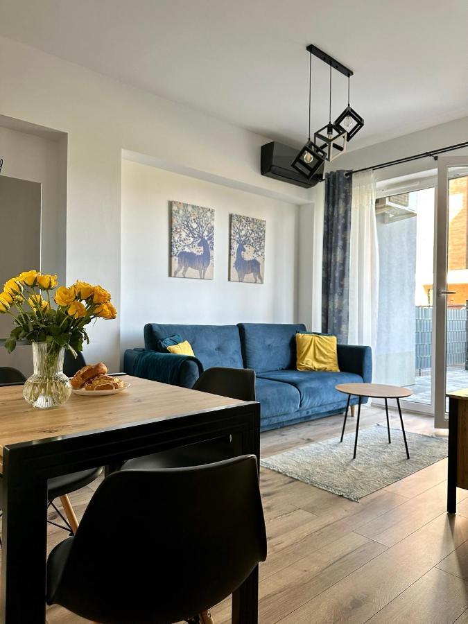 Flow 8 By Housine Zator Buitenkant foto